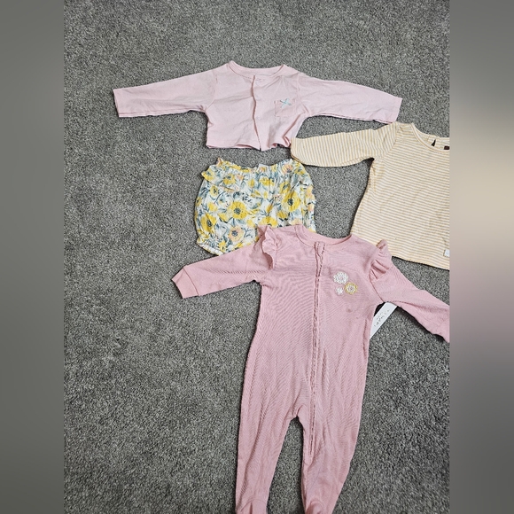 Nwt & Nwot Baby Girl Clothing Bundle 9–12 Months | 4-Piece Mixed Brand Set - Picture 3 of 5